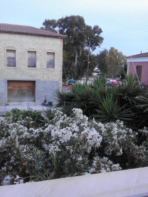 Captain'S Rooms Aegina Exterior photo